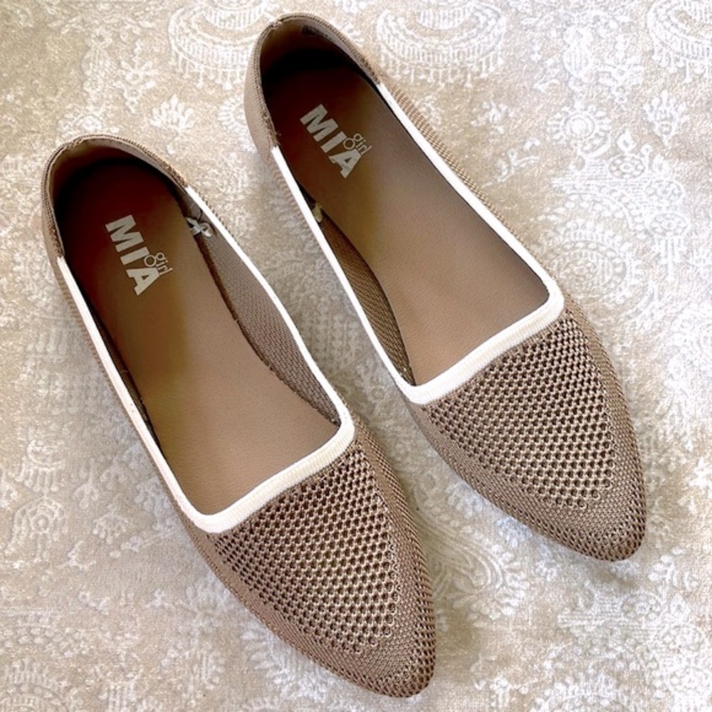 Brand New Mia Girl Woven Stretch Neutral Slip On Fly Knit Pointed Toe Flats